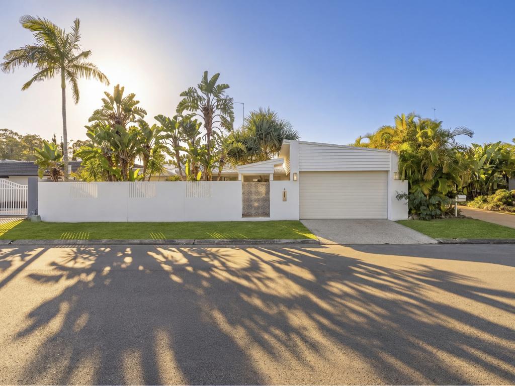 5 Grebe Pl, Burleigh Waters, QLD 4220