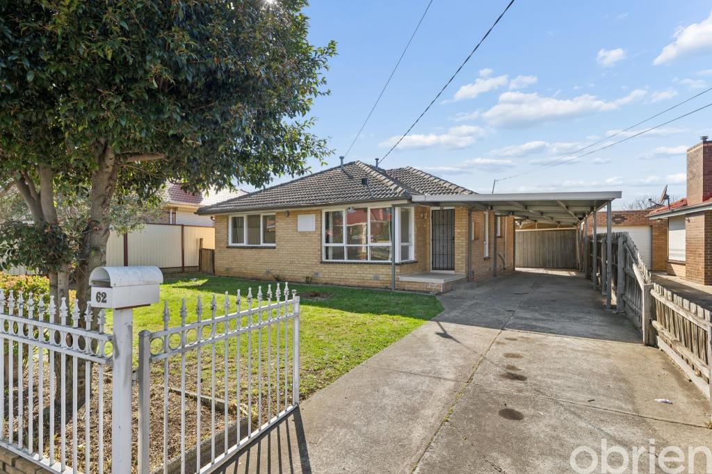 62 STRADBROKE DR, ST ALBANS, VIC 3021