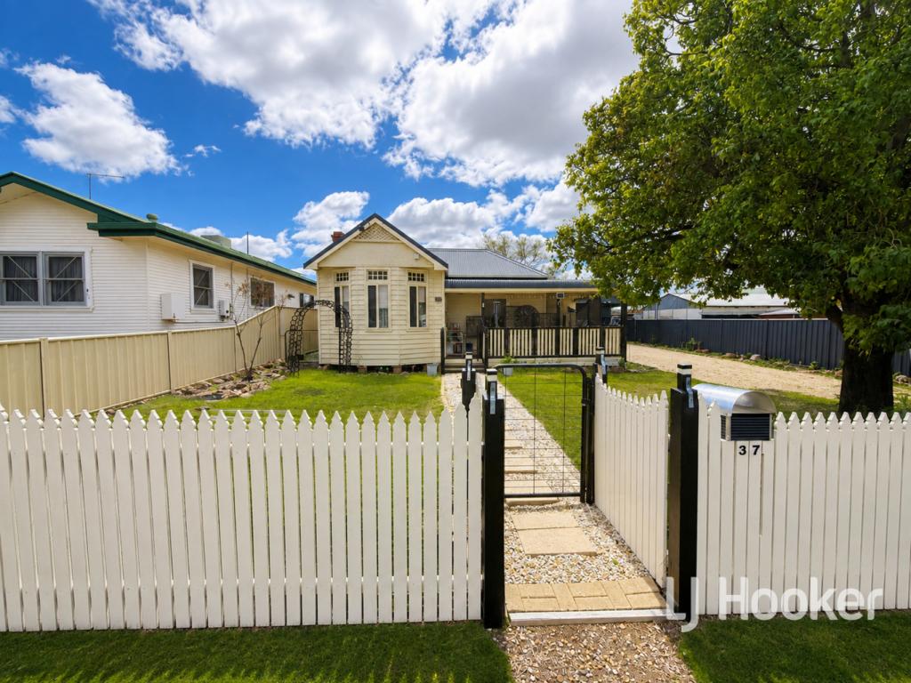 37 High St, Inverell, NSW 2360