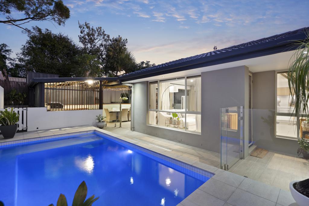51 MONTEZUMA DR, BURLEIGH WATERS, QLD 4220