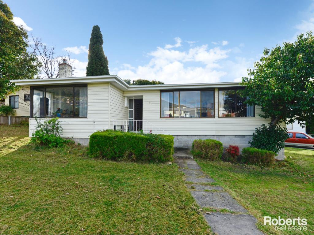 33 Carnegie St, Claremont, TAS 7011