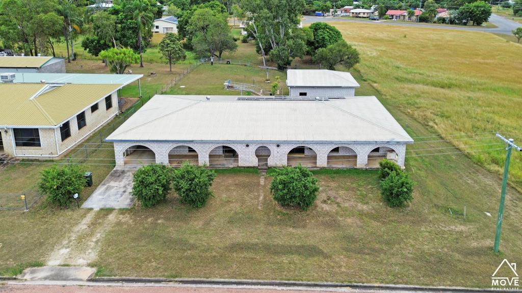 2 Lister St, Mosman Park, QLD 4820