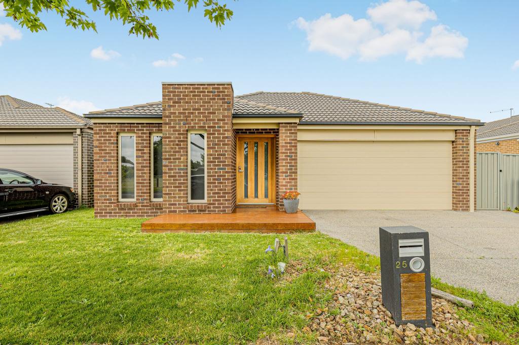 25 Statesman Cct, Cranbourne East, VIC 3977