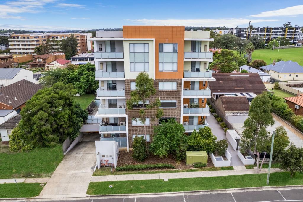 4/12-14 King St, Campbelltown, NSW 2560