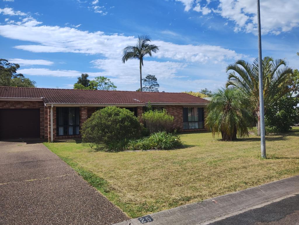 25 Ferntree Dr, Bomaderry, NSW 2541