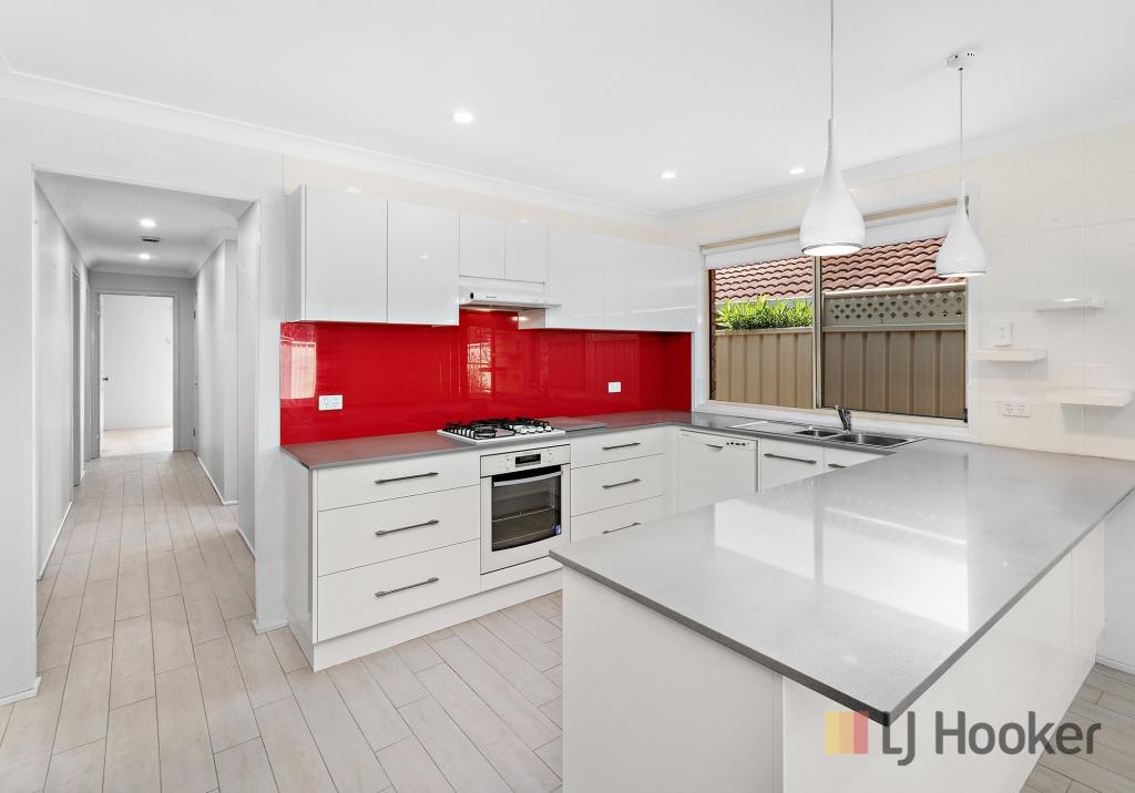 32 Samuel Cct, Albion Park, NSW 2527