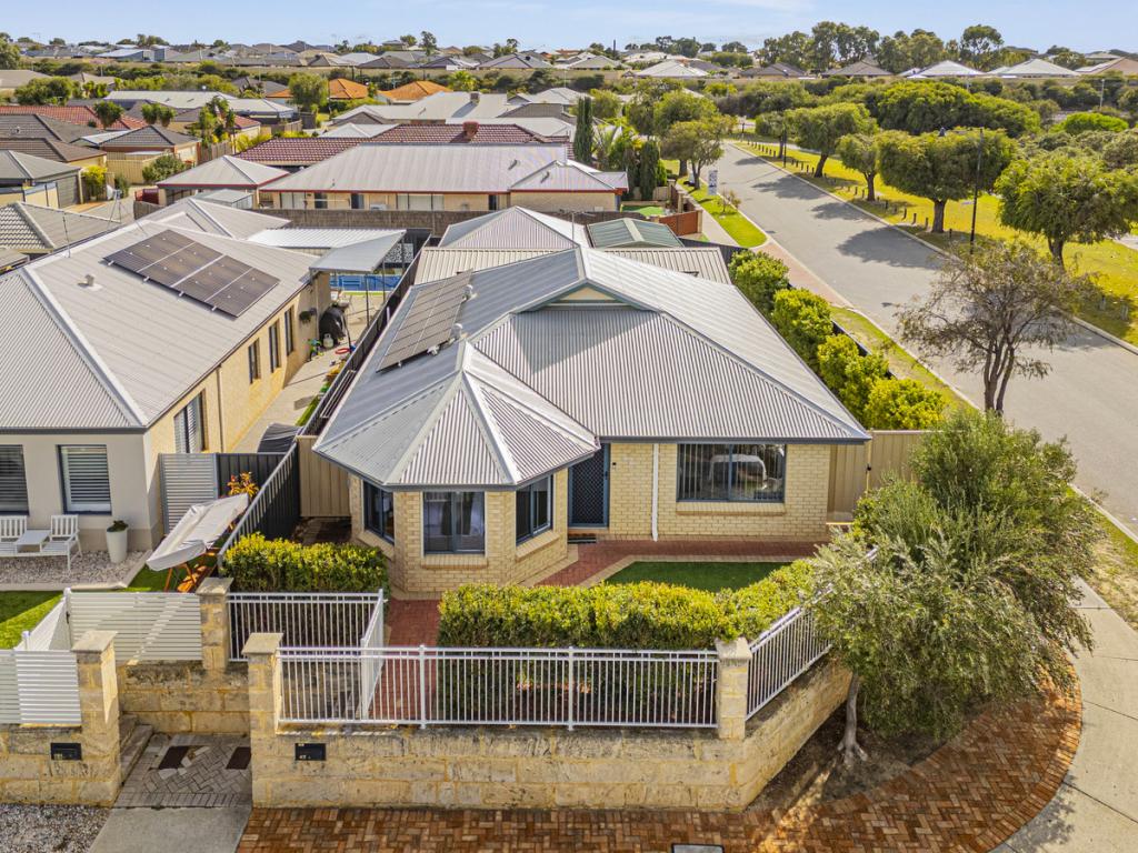42 Thurleigh App, Butler, WA 6036