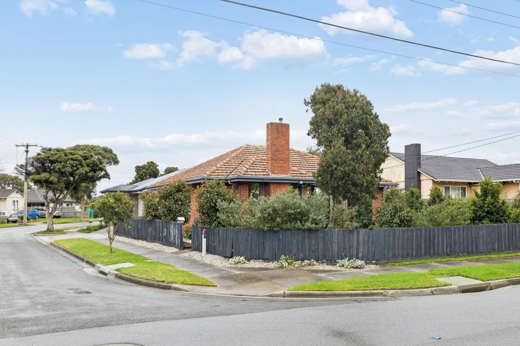 9 Pine St, Frankston North, VIC 3200