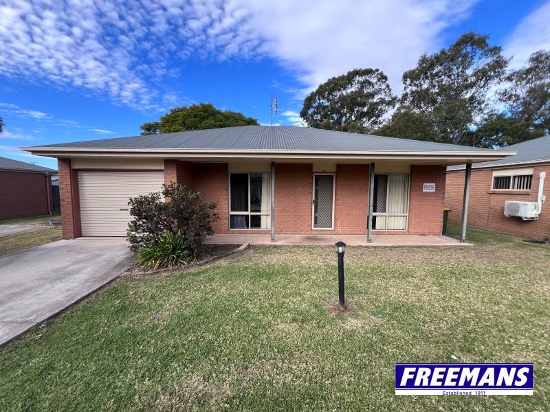 10/27-29 JAMES ST, KINGAROY, QLD 4610