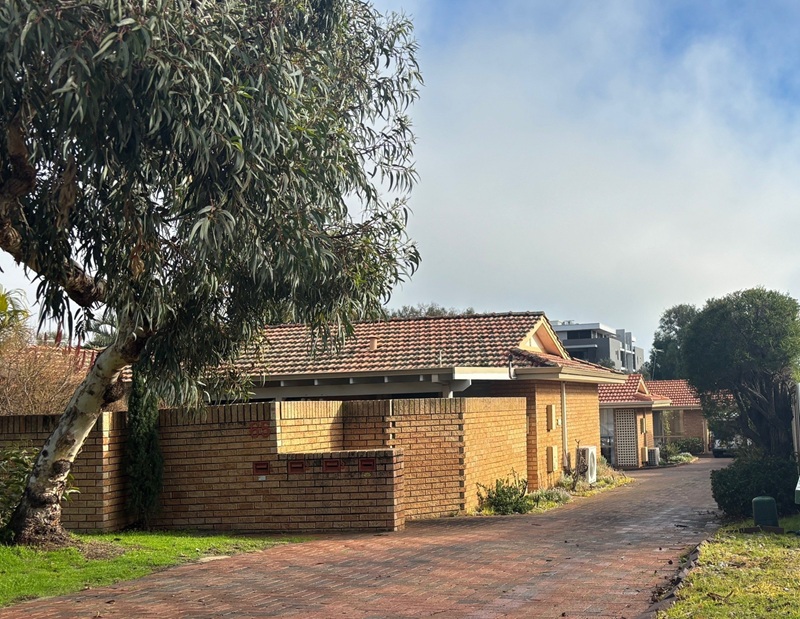 2/65 Holman St, Alfred Cove, WA 6154