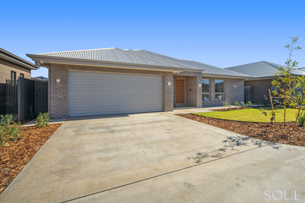 15 Maher Cct, Griffith, NSW 2680