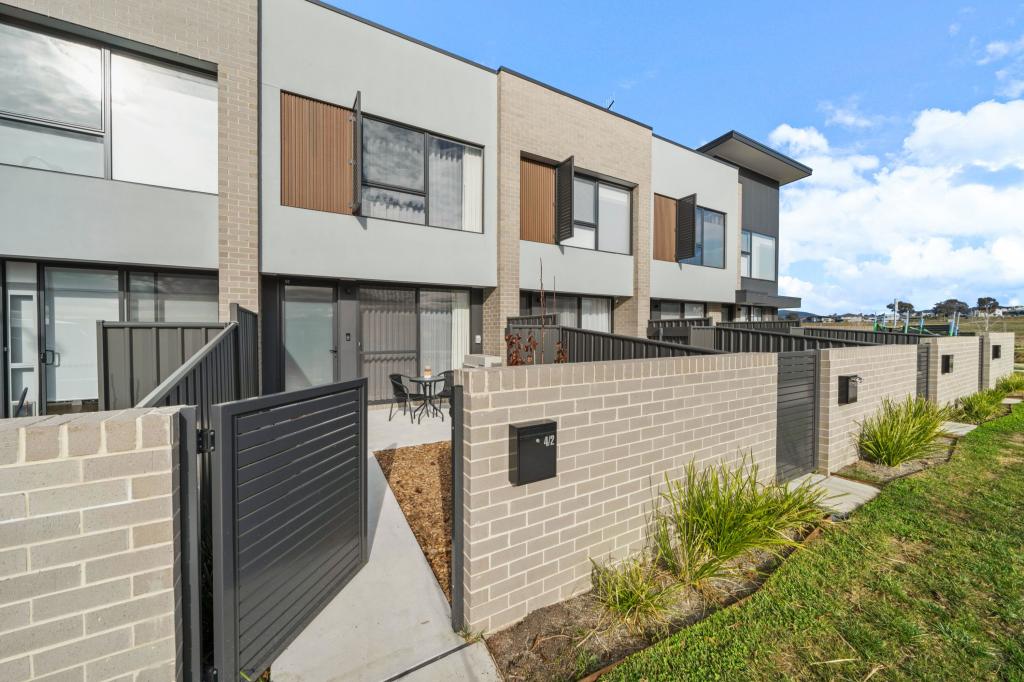 4/2 Mary St, Googong, NSW 2620