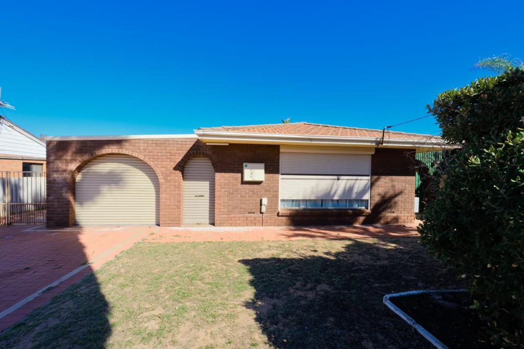 15 Lazarus Rd, Tarcoola Beach, WA 6530