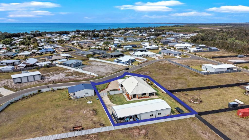 6 MUSTANG WAY, BURRUM HEADS, QLD 4659