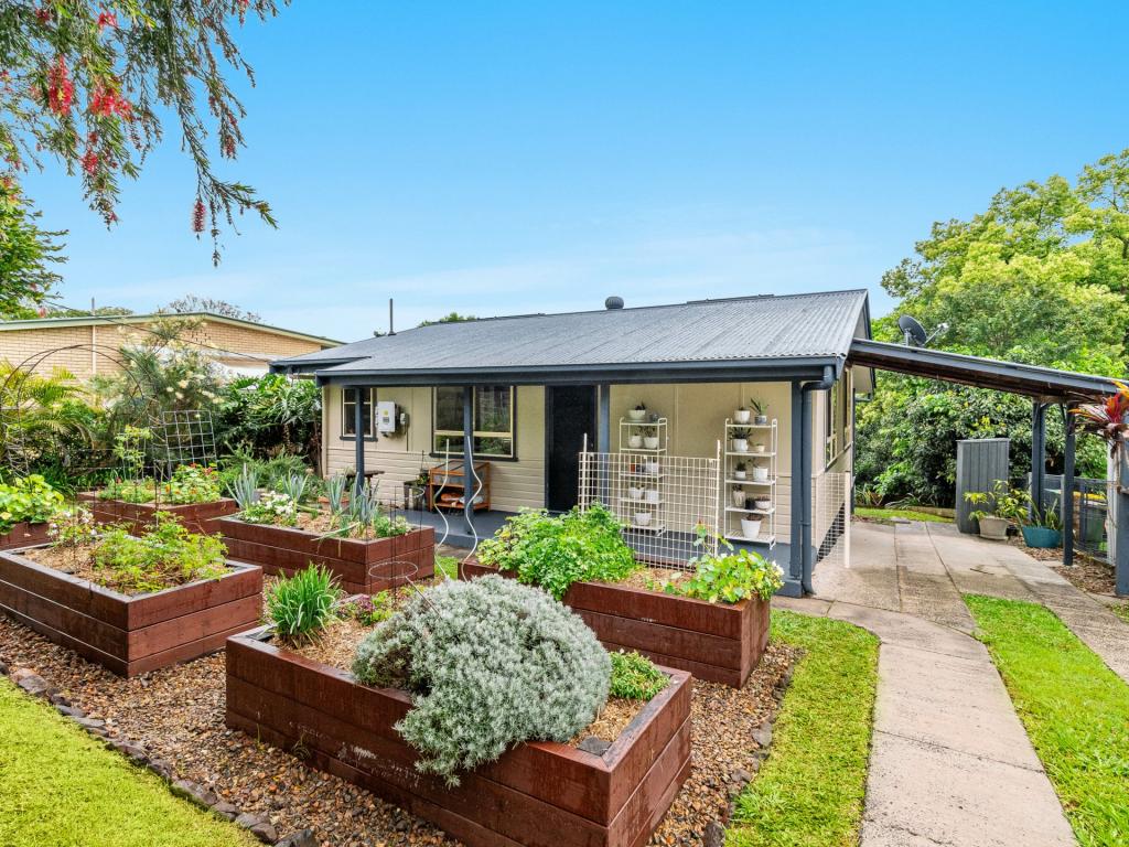 13 OAKESHOTT ST, LISMORE HEIGHTS, NSW 2480