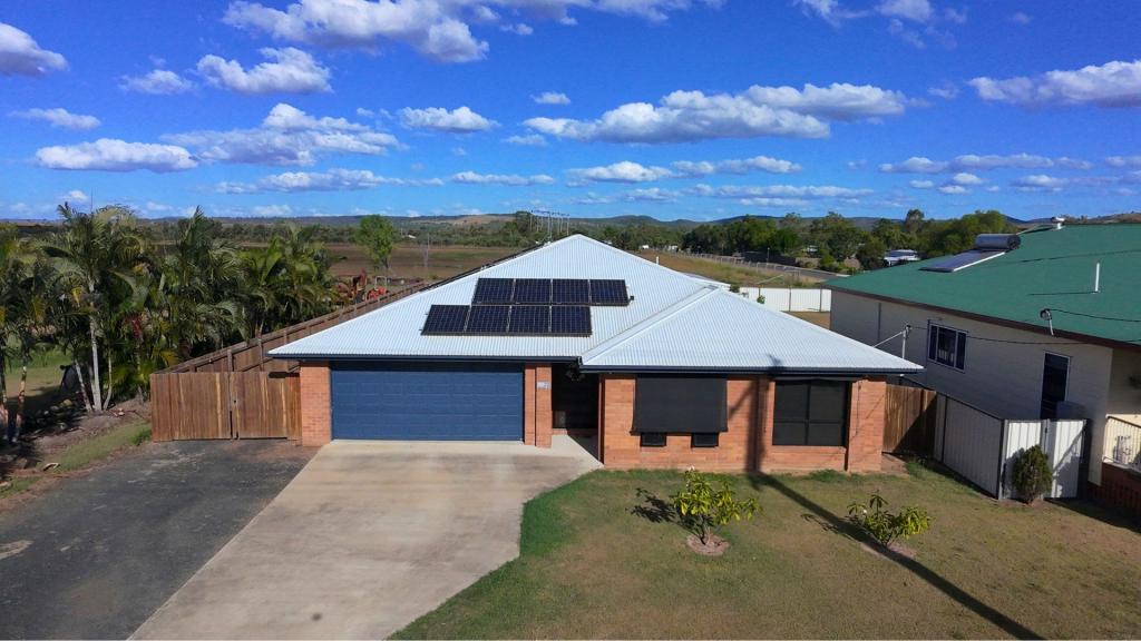 22 Bridge St, Gayndah, QLD 4625