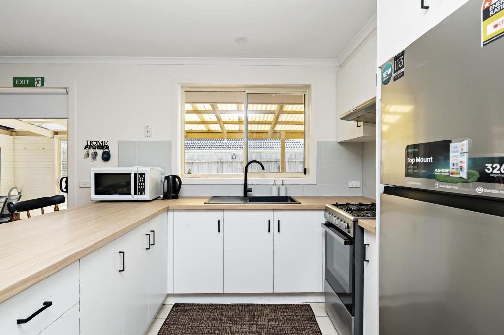 2 Seaspray Ct, Hastings, VIC 3915