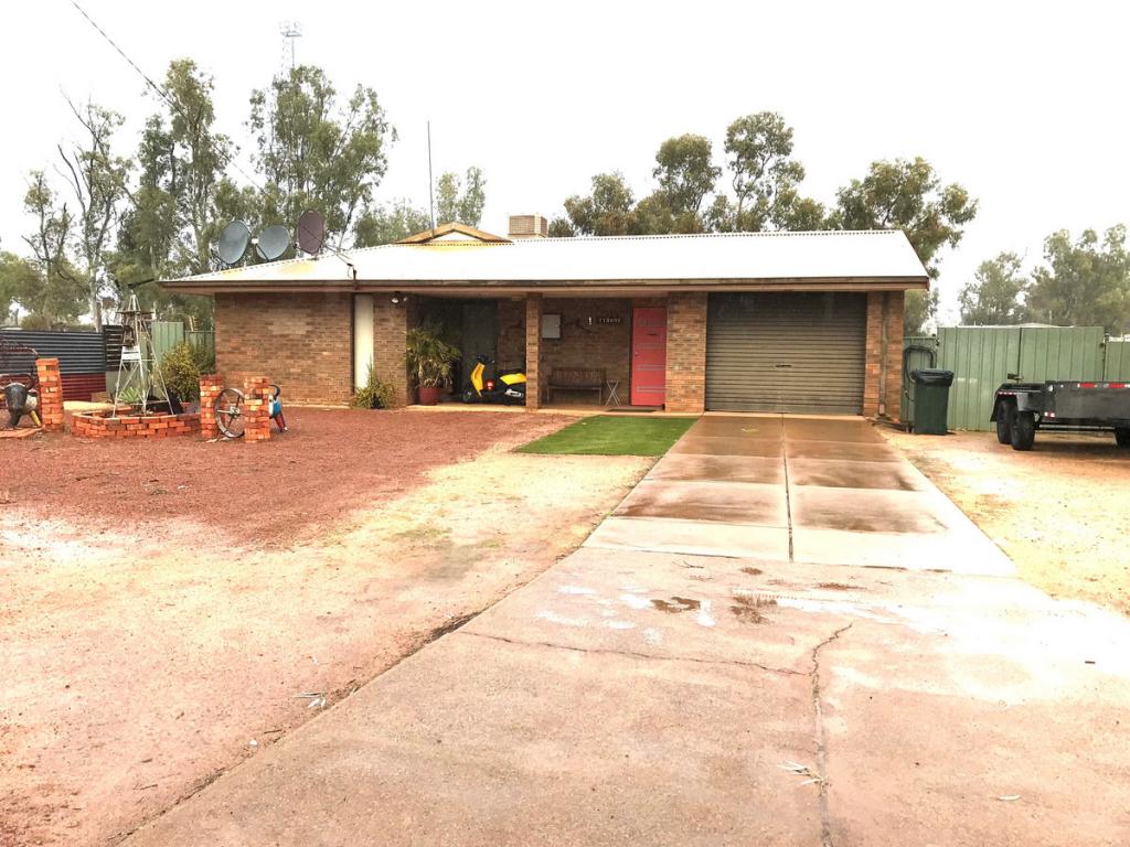 1 Livingstone St, Perenjori, WA 6620