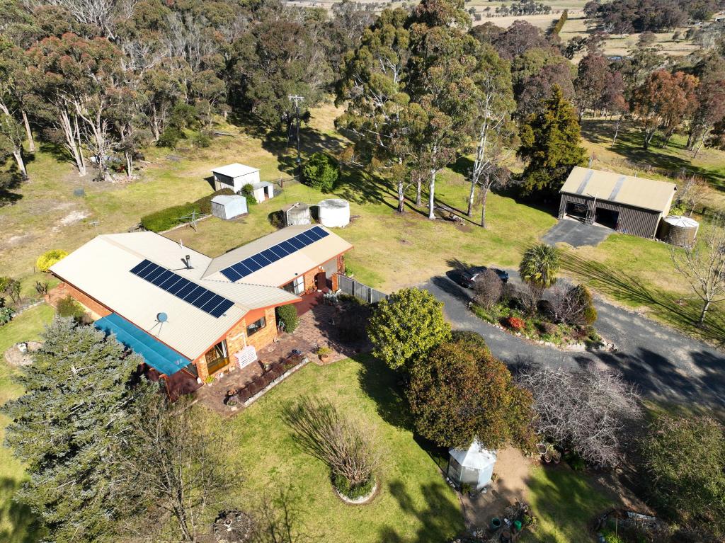 111 Rodgers Rd, Glen Innes, NSW 2370