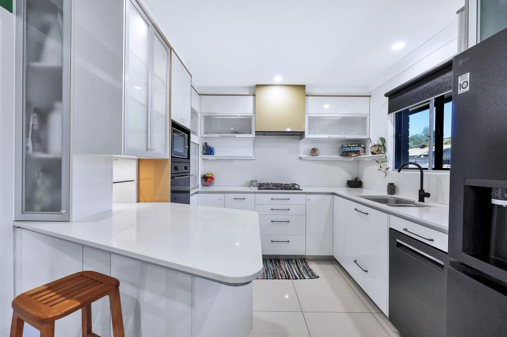 9 See Cres, Avenell Heights, QLD 4670