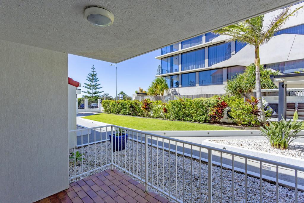 2/300 THE ESP, MIAMI, QLD 4220