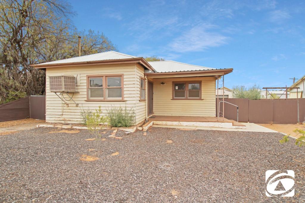 2 ALEPPO PL, BROKEN HILL, NSW 2880