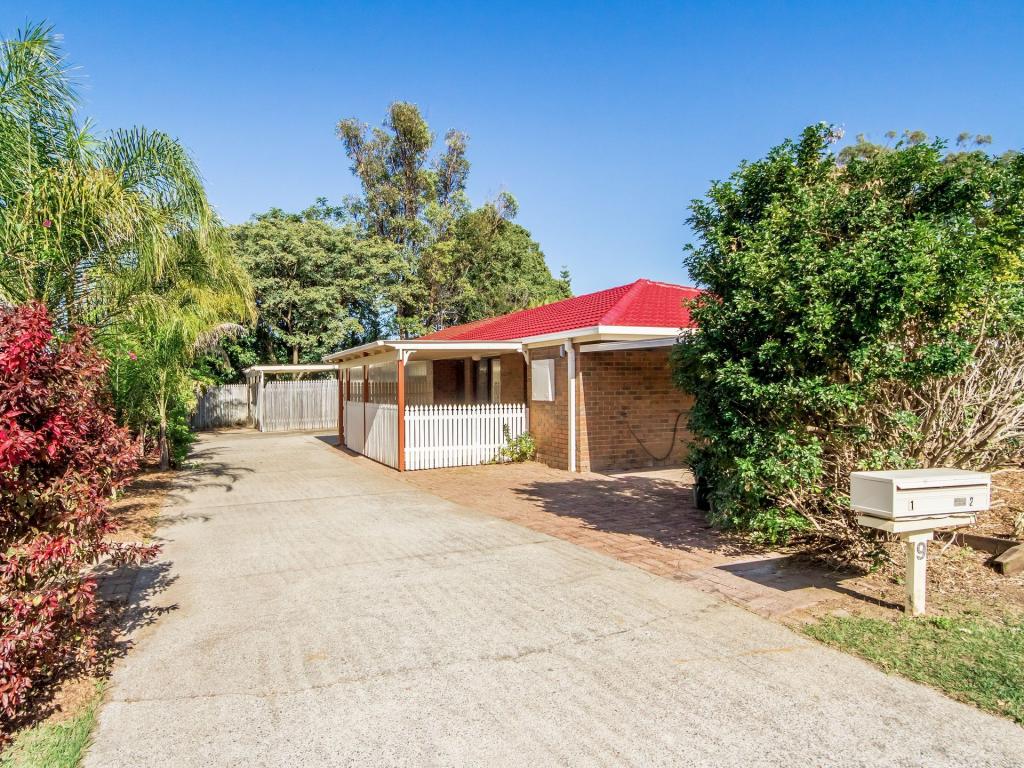 1/9 Robin Joy Cl, Labrador, QLD 4215