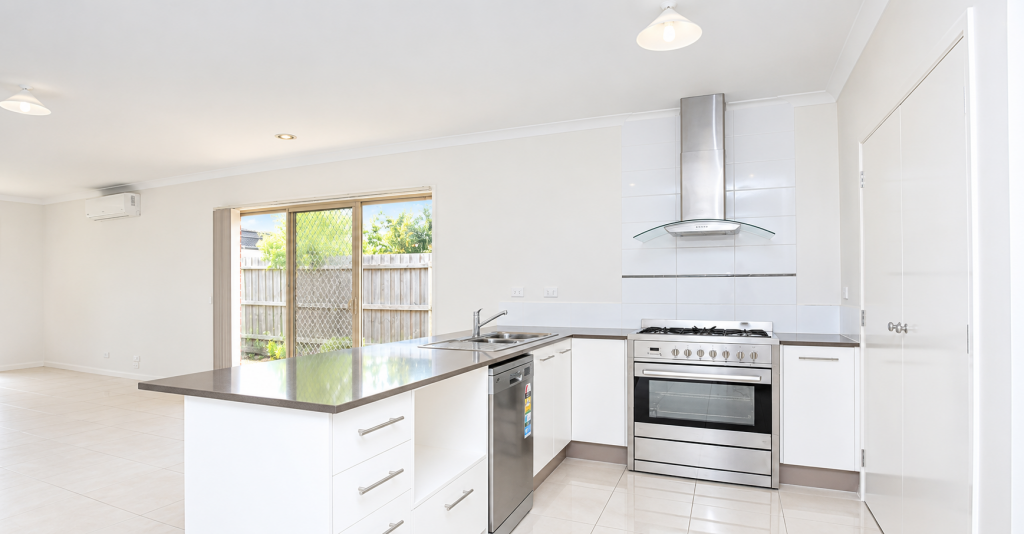 17 KILWARRIE ST, WOLLERT, VIC 3750