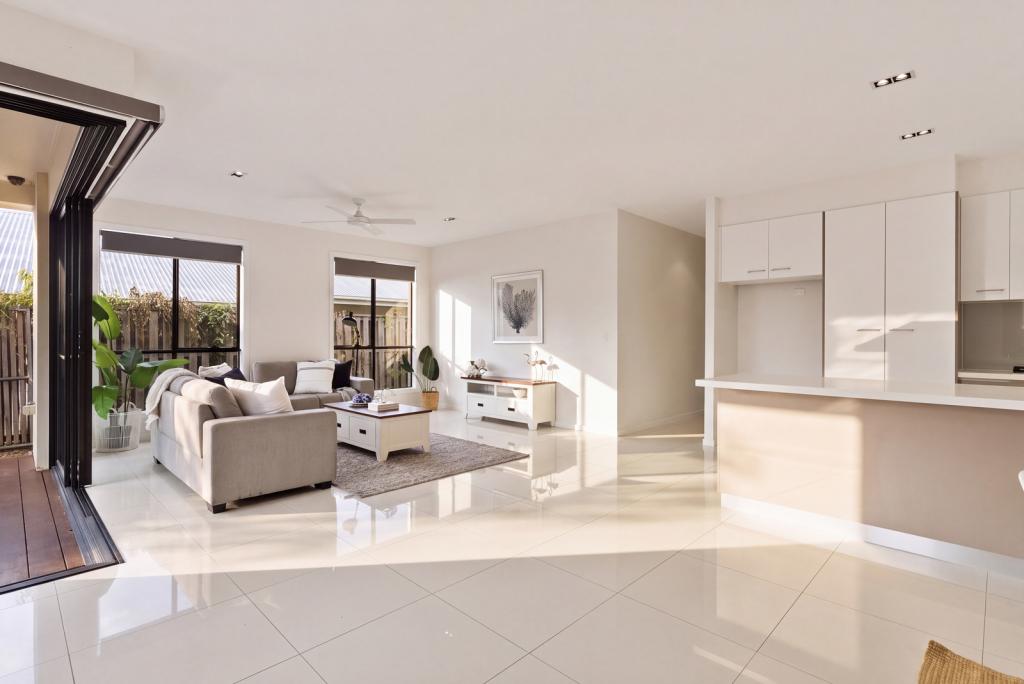 8 Halifax Cct, Pimpama, QLD 4209