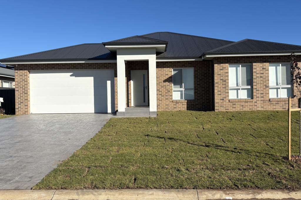 14 Muscat Cl, North Tamworth, NSW 2340