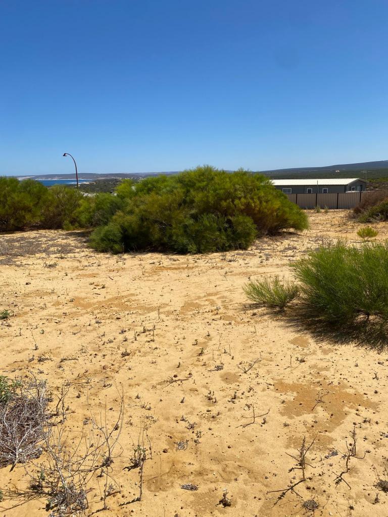 2 Banksia St, Kalbarri, WA 6536