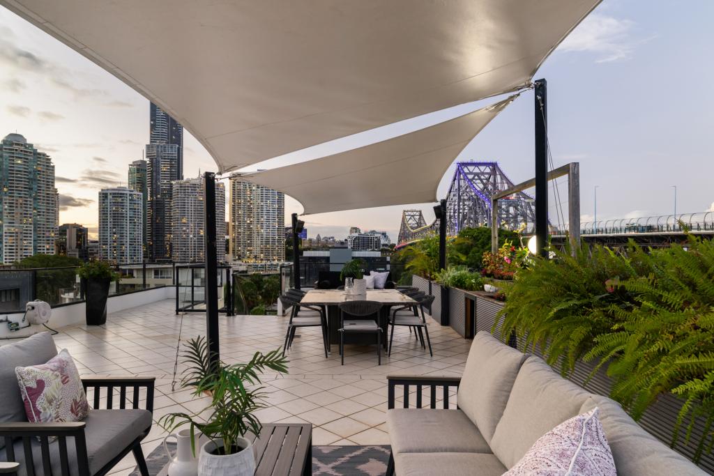 4br/161 Main St, Kangaroo Point, QLD 4169