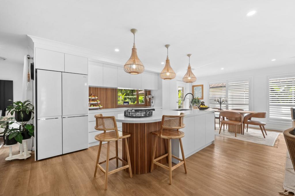 25 Rose Ash Cres, Noosaville, QLD 4566