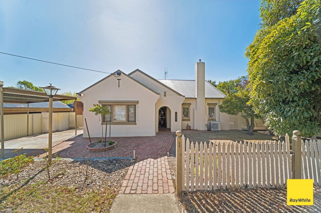 1 Mary St, Quarry Hill, VIC 3550