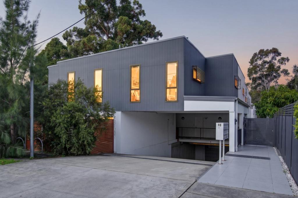 8/90 METELLA RD, TOONGABBIE, NSW 2146