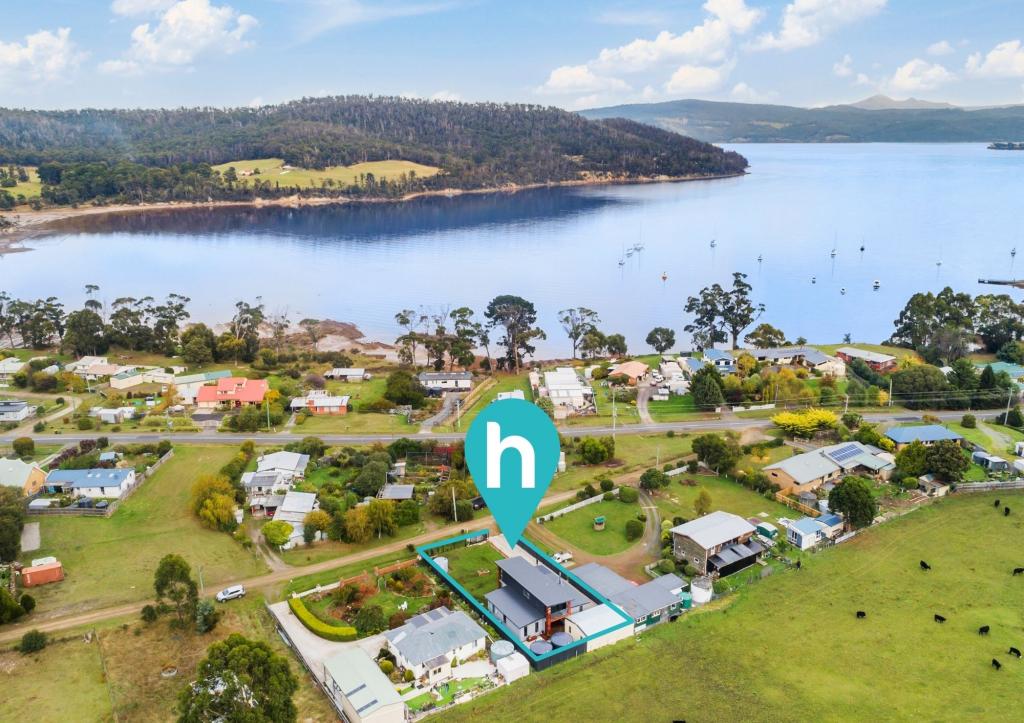 9 Wilsons Rd, Deep Bay, TAS 7112