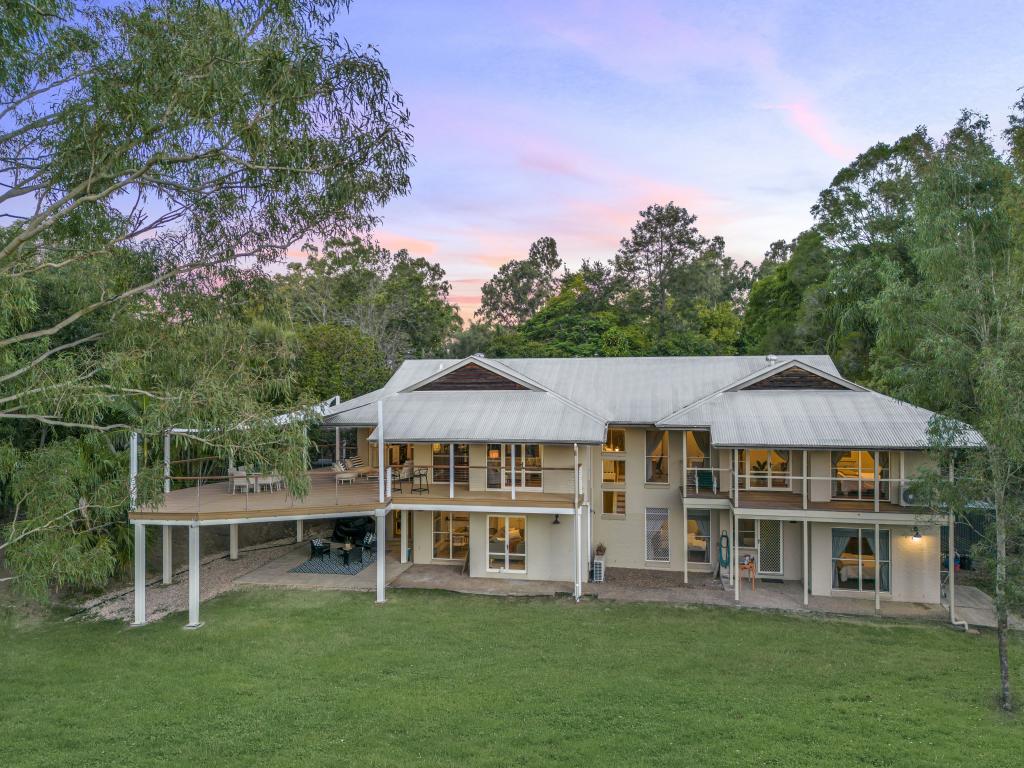 98 Lather Rd, Bellbowrie, QLD 4070