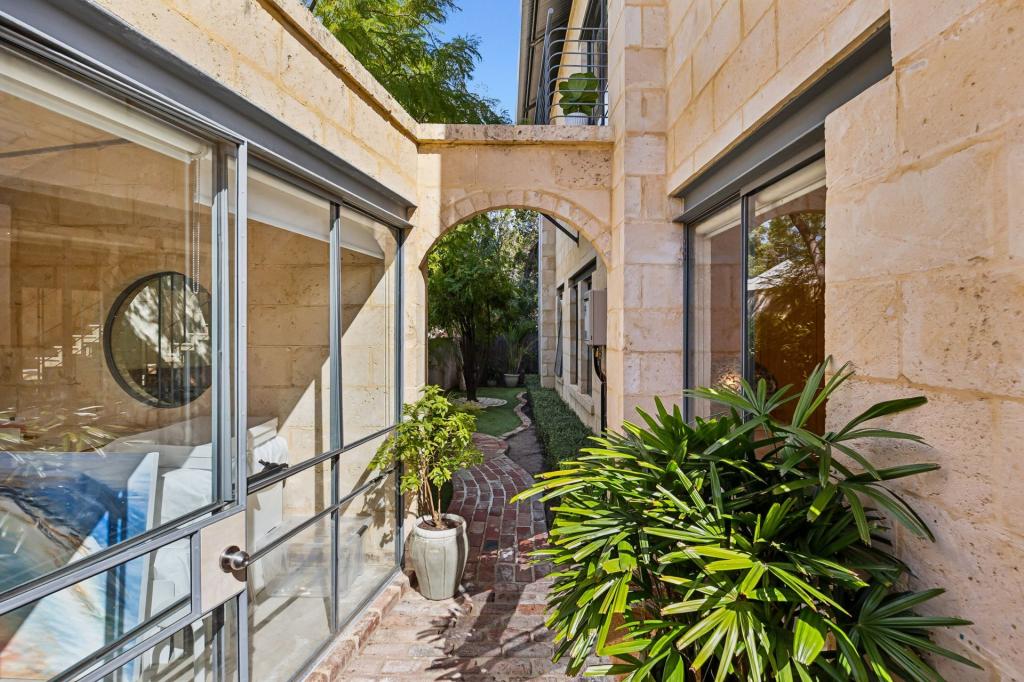 15a Samson St, Fremantle, WA 6160