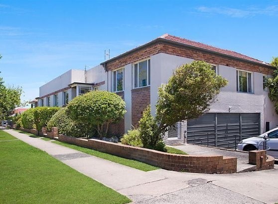 2/25 TOOKE ST, COOKS HILL, NSW 2300