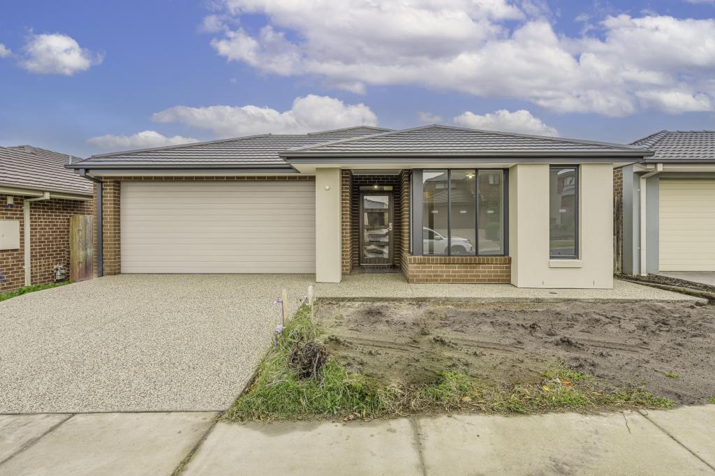10 HENBURY ST, CRANBOURNE NORTH, VIC 3977