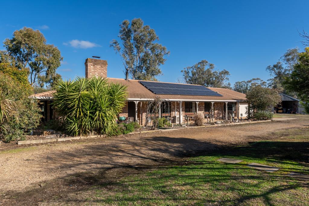 8 Dempsey Rd, Seymour, VIC 3660