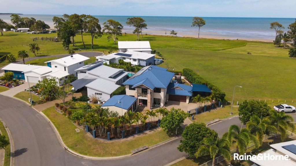 2 PAVILION CT, BURRUM HEADS, QLD 4659