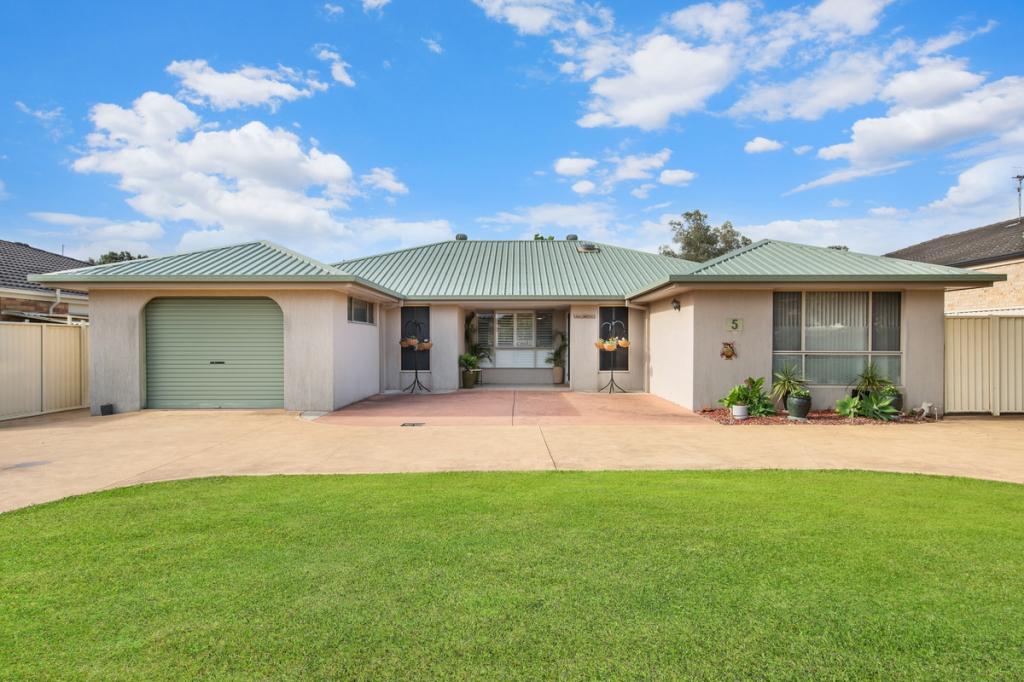 5 Ivory Cres, Woongarrah, NSW 2259