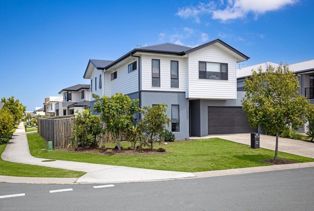 32 Apollo St, Newport, QLD 4020