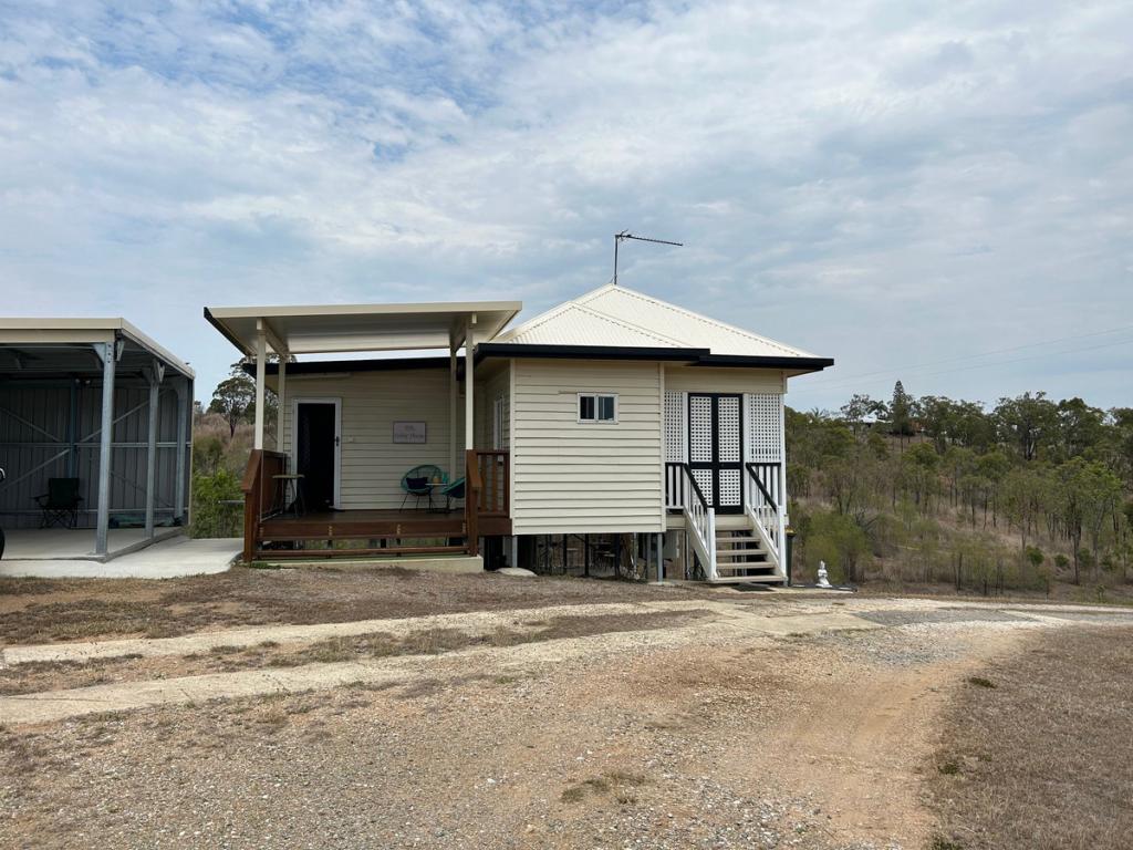 19 Balfour St, Mount Larcom, QLD 4695