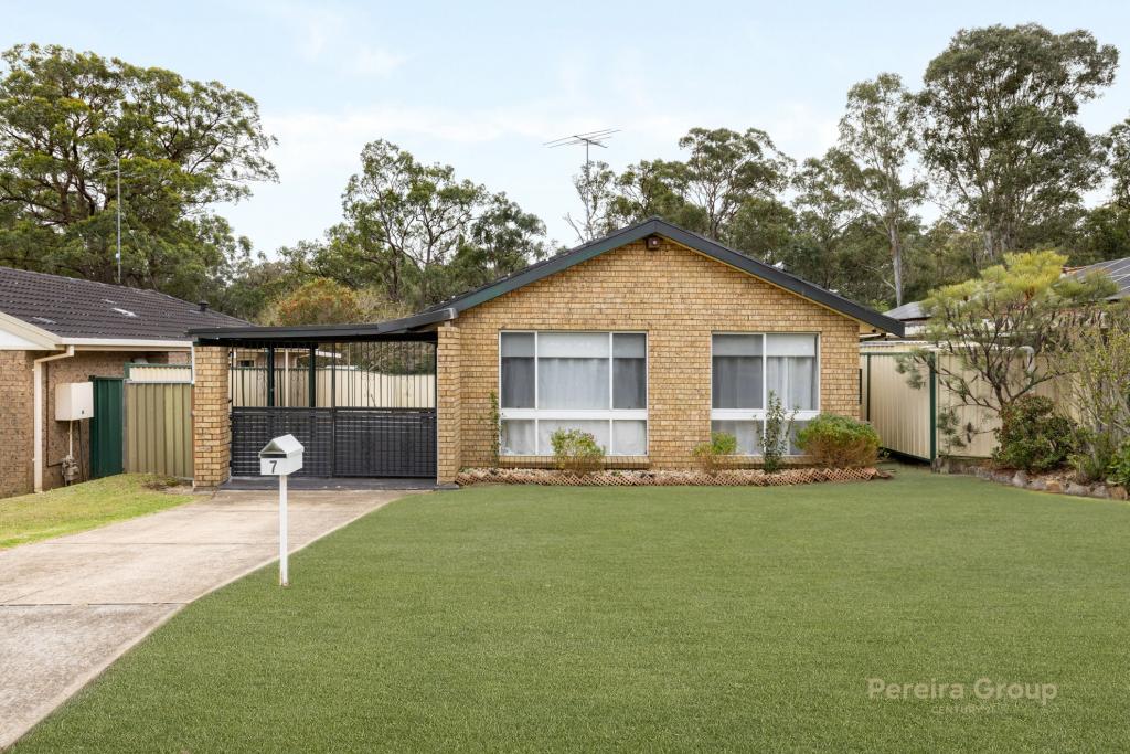 7 Ironside Ave, St Helens Park, NSW 2560