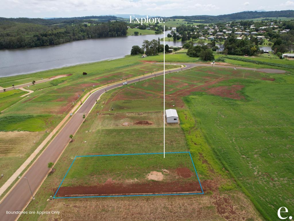 6 Lakefront Bvd, Yungaburra, QLD 4884