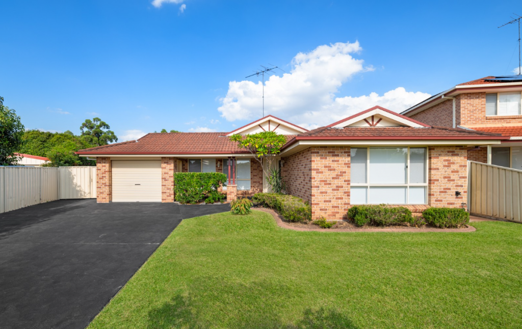 4 Bujan St, Glenmore Park, NSW 2745