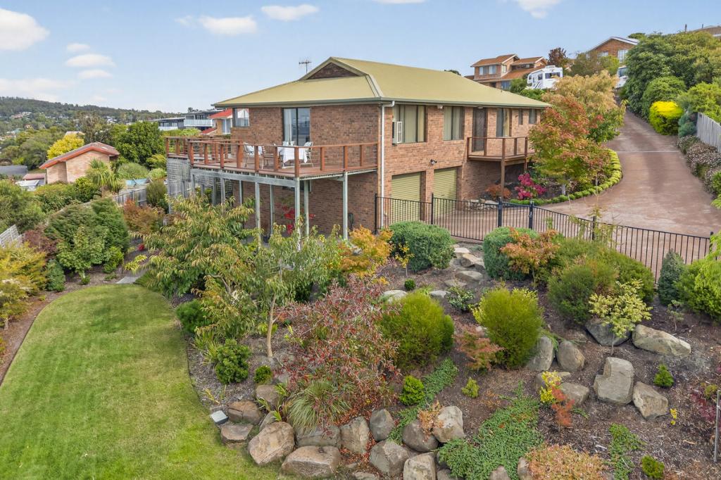 11 Emerald Ct, Blackmans Bay, TAS 7052