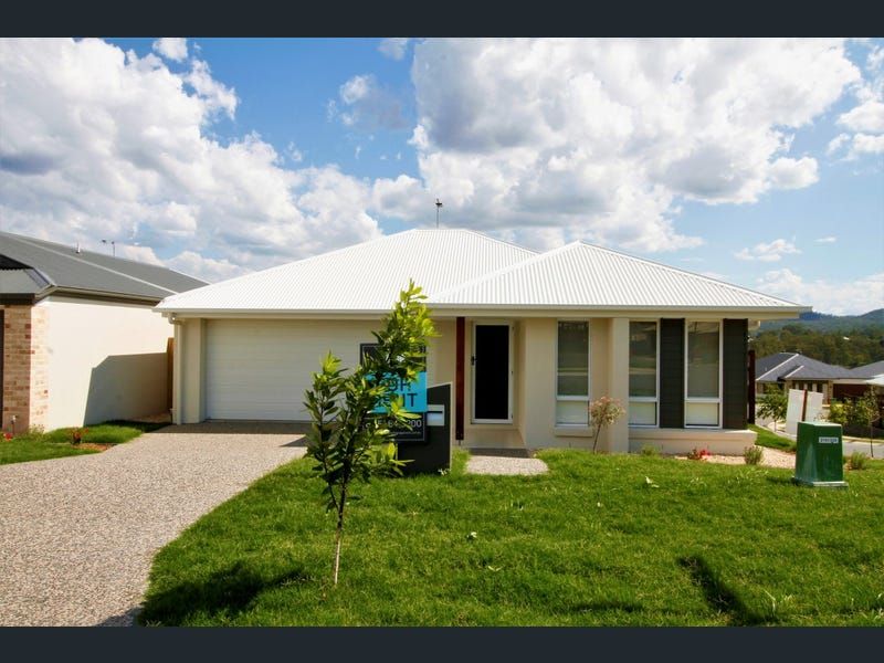 15 Scheyville Cres, South Ripley, QLD 4306